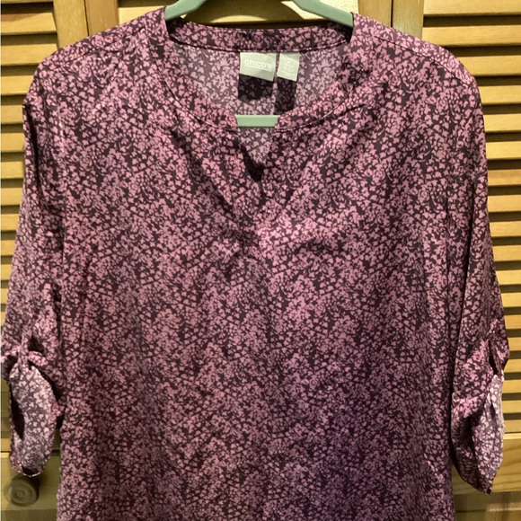 Chico's Tops - 03. WOMENS CHICO’S 2/L V NECK TOP